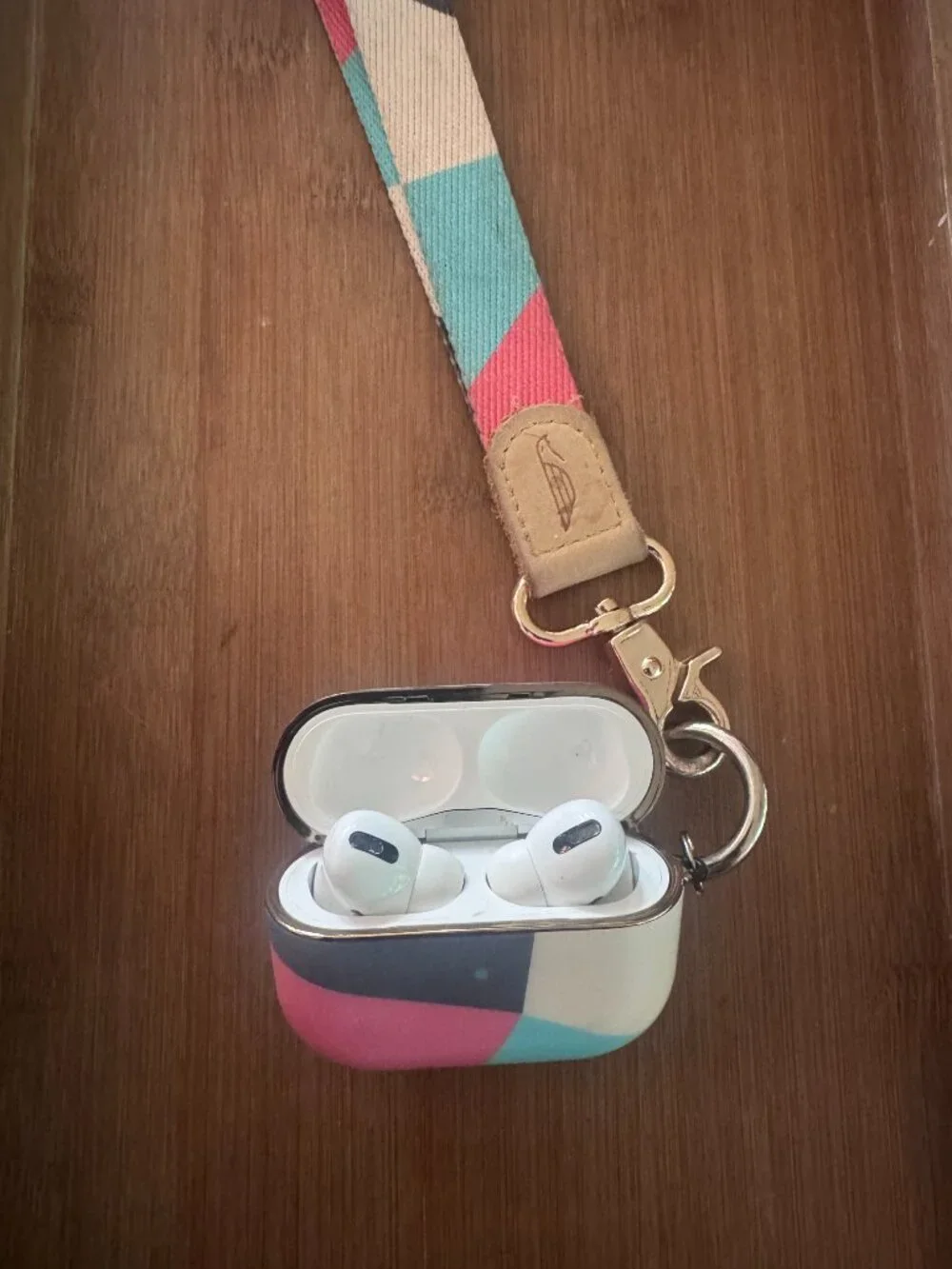 Apple - AirPods Pro 2 w/ Case